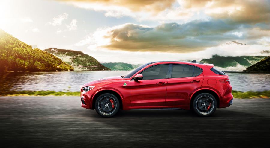  Alfa Romeo Stelvio Quadrifoglio (949) 2017 года  (NA) (фото 15 из 25)